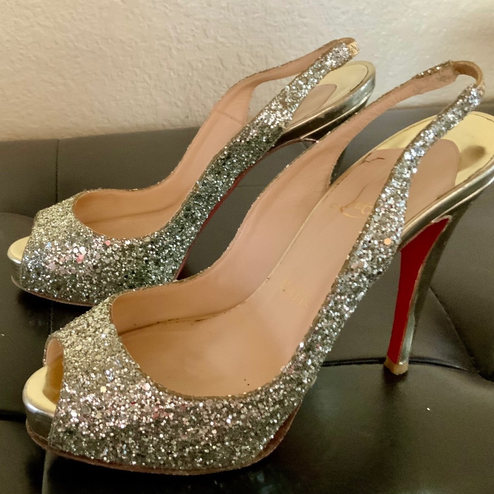 Christian Louboutin Glitter Slingback gold Pumps